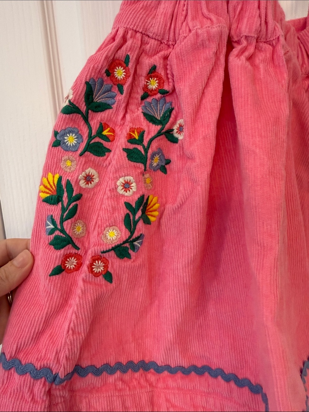 Mini Boden Pink Corduroy Embroidered Suspender Skirt Girls Size 4-5Y Floral - Picture 4 of 6